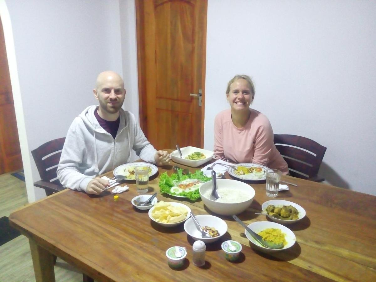 Dream Hill Homestay นูวาราเอลิยา ภายนอก รูปภาพ