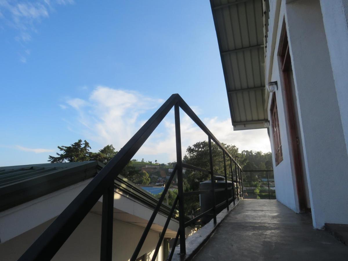 Dream Hill Homestay นูวาราเอลิยา ภายนอก รูปภาพ